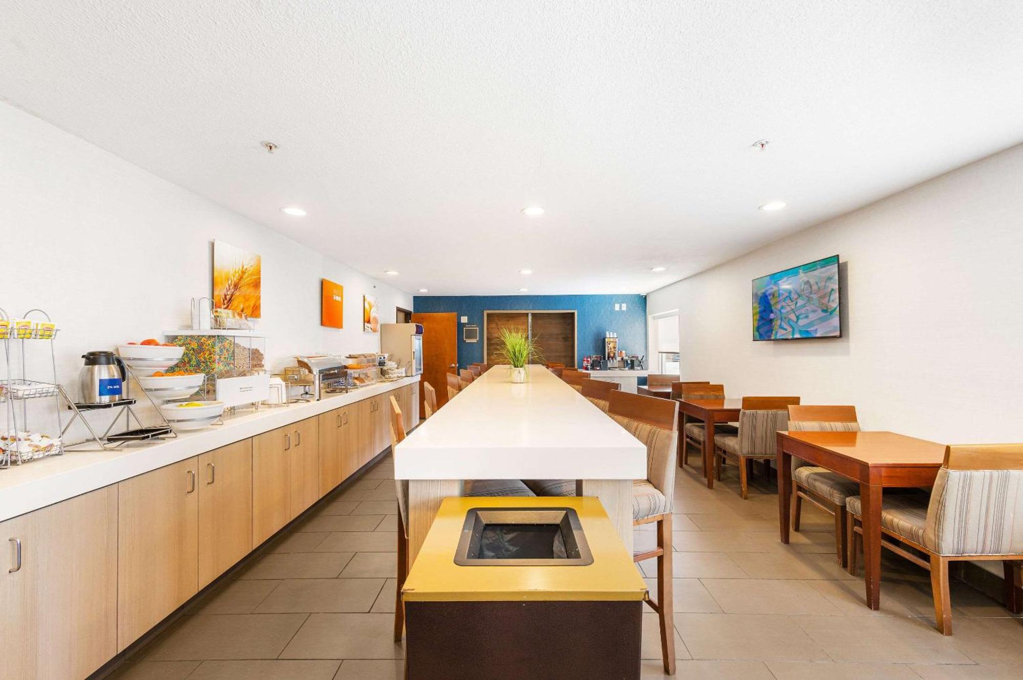 Comfort Inn Mayfield Heights Cleveland East Экстерьер фото
