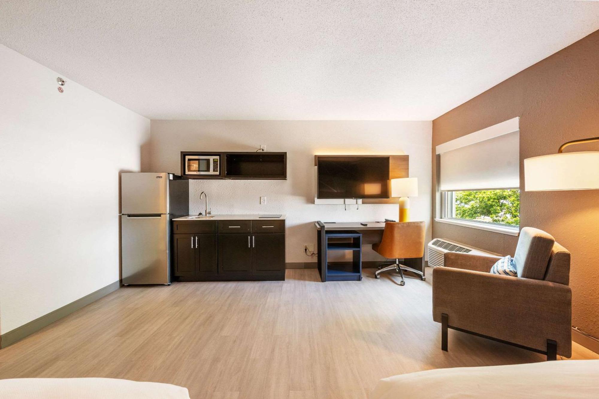 Comfort Inn Mayfield Heights Cleveland East Экстерьер фото