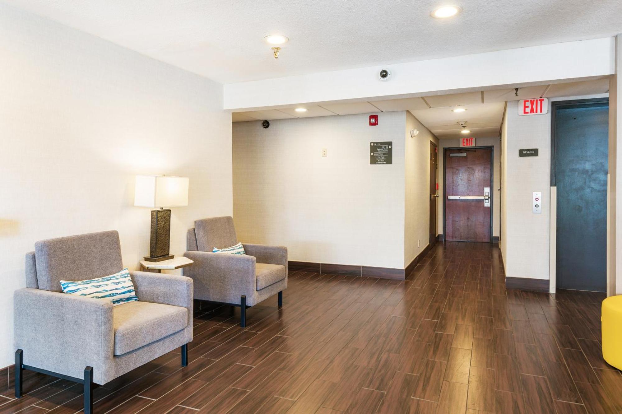 Comfort Inn Mayfield Heights Cleveland East Экстерьер фото