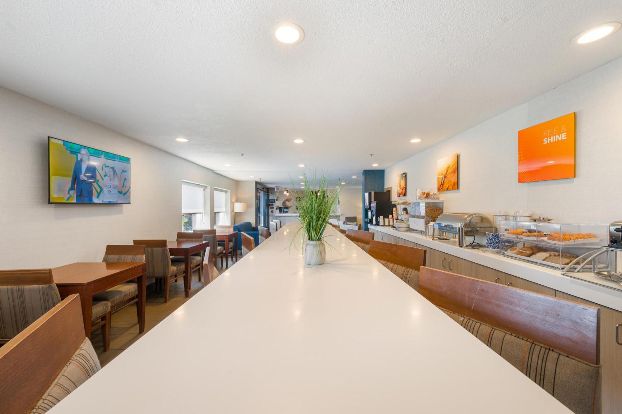Comfort Inn Mayfield Heights Cleveland East Экстерьер фото