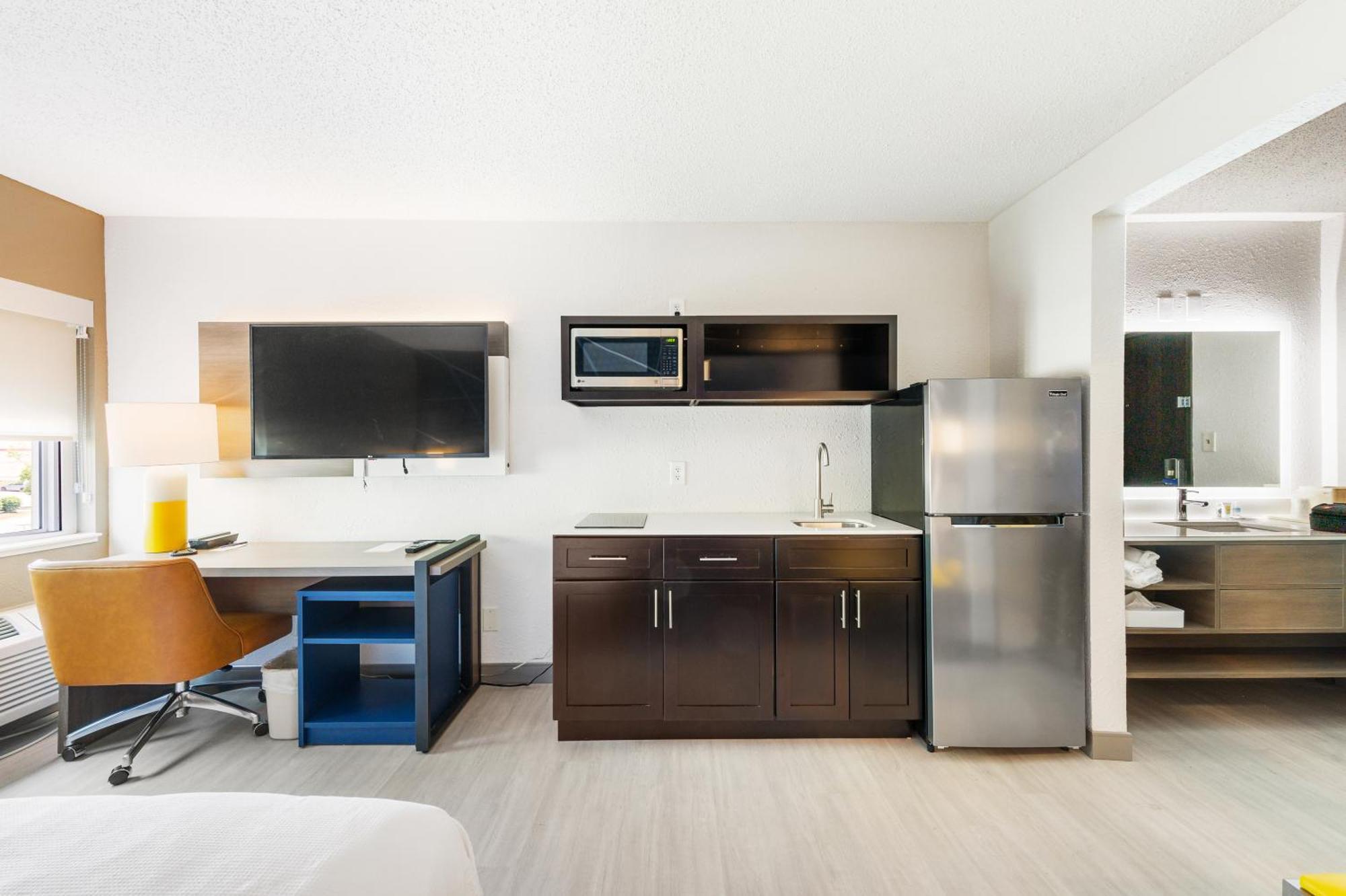 Comfort Inn Mayfield Heights Cleveland East Экстерьер фото