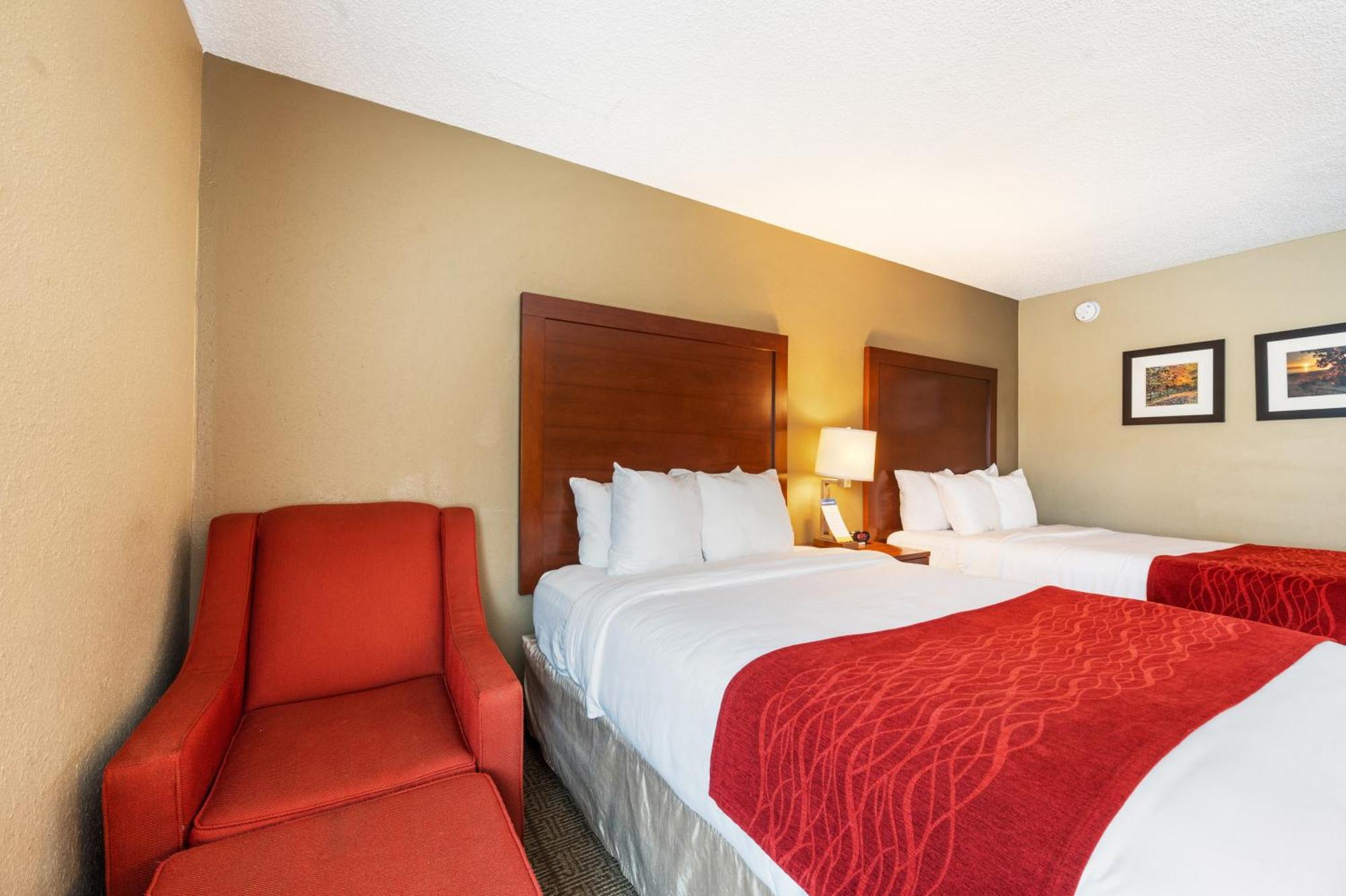 Comfort Inn Mayfield Heights Cleveland East Экстерьер фото