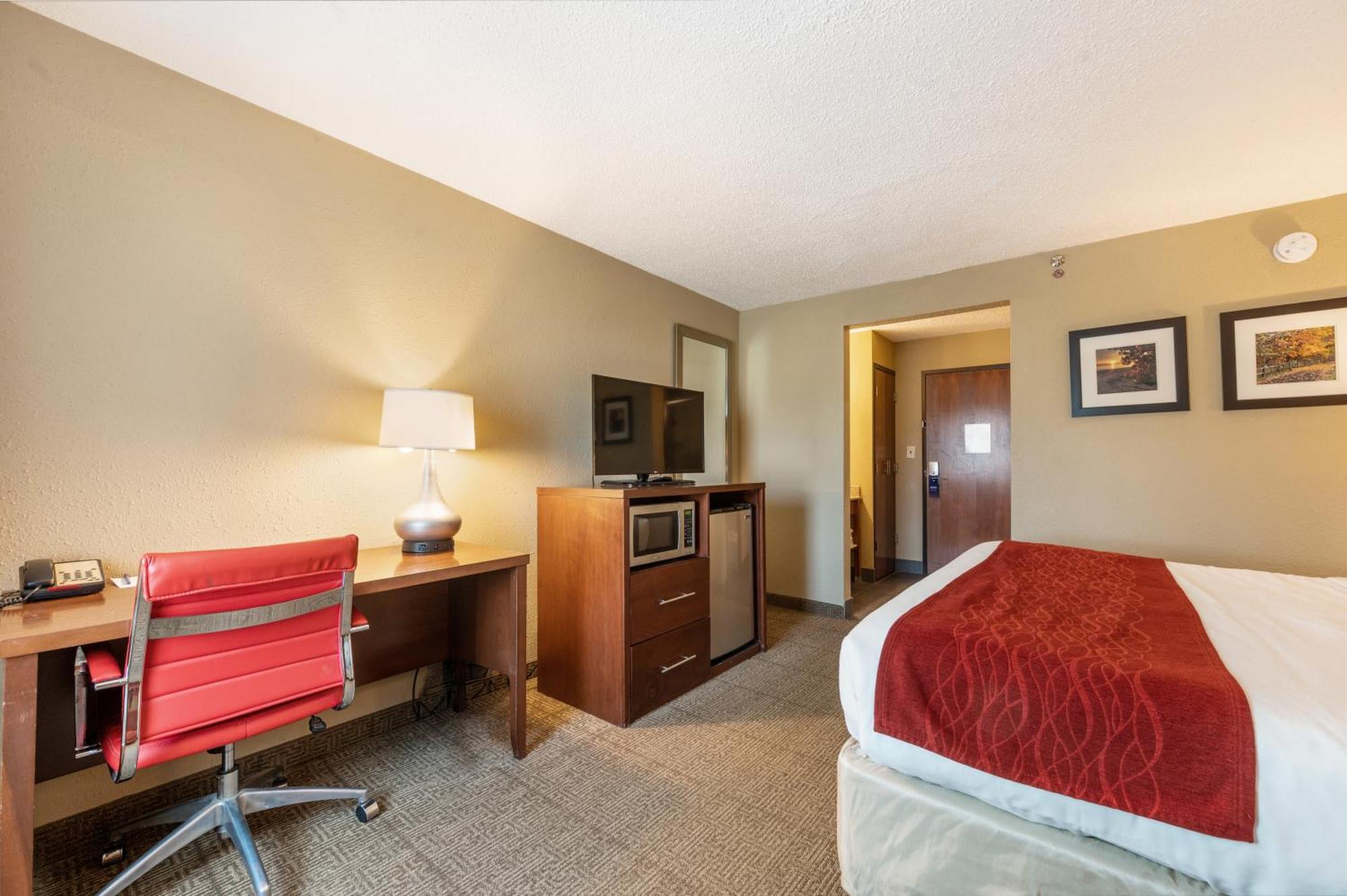 Comfort Inn Mayfield Heights Cleveland East Экстерьер фото