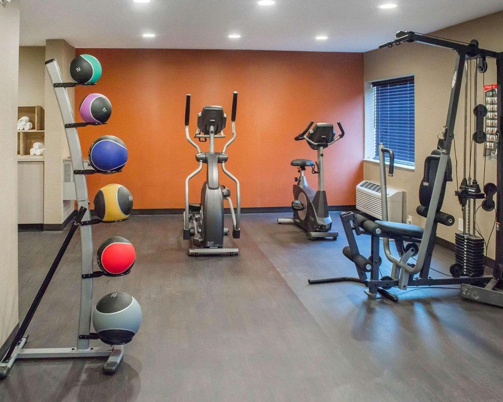 Comfort Inn Mayfield Heights Cleveland East Экстерьер фото